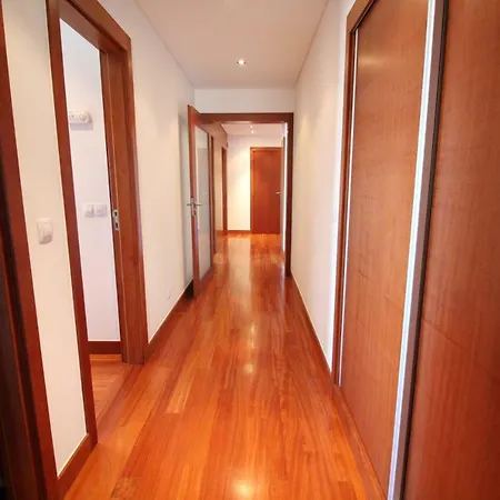 Gare Oriente Modern T2 Apt With 180 River View * Lisbon