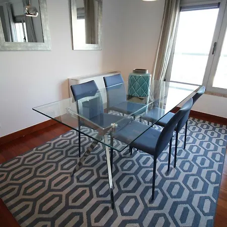 Gare Oriente Modern T2 Apt With 180 River View * Lissabon